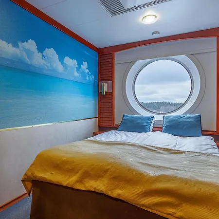 Viking Line - Overnight Cruise From ストックホルム