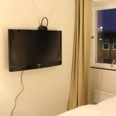 Bromma Hotel *