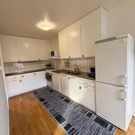 Apartment Spacious Near The Subway *