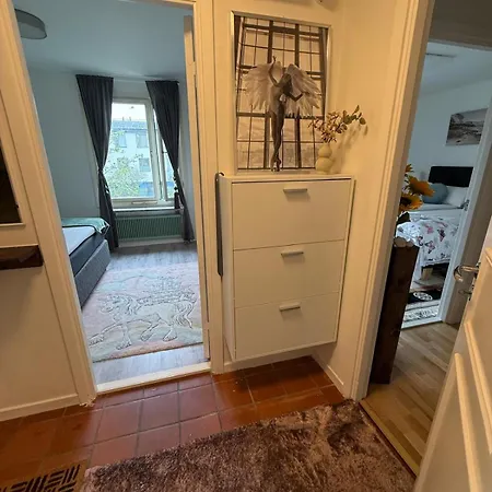 Apartment Spacious Near The Subway Stockholm