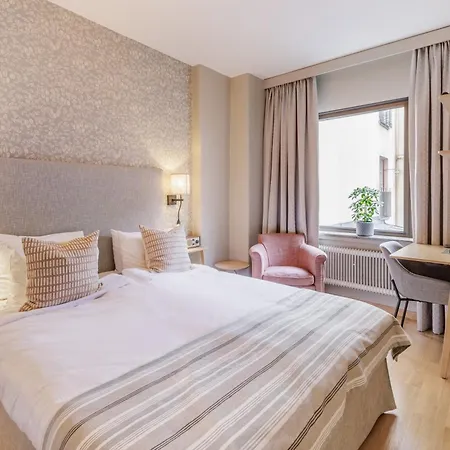 Wellington Hotell 4*