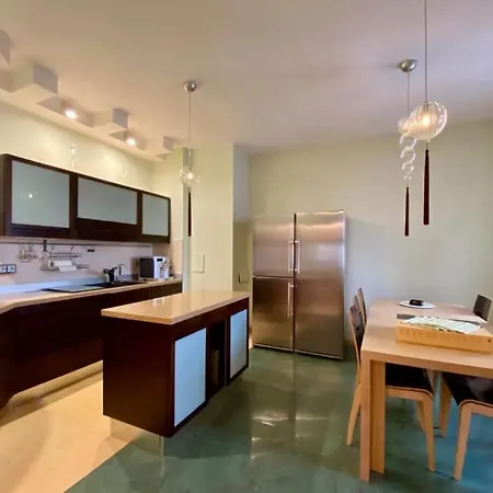 Comfortable Apartment, Wi-fi, Air Conditioning 아파트 *