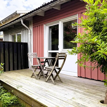 別荘 Entire Modern In Kista - Suitable For Four Persons *