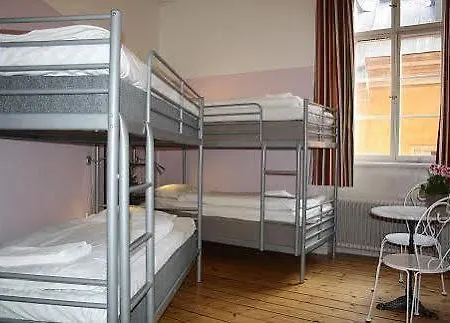 Castanea Old Town Hostel *