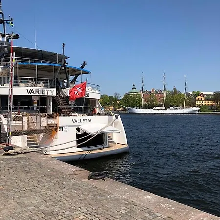 Dockside Hostel