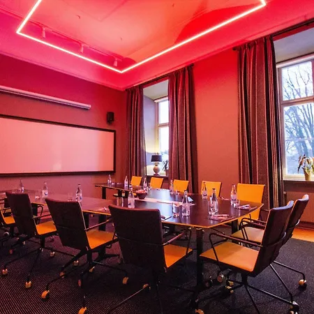 Ulfsunda Slott Hotel 4*