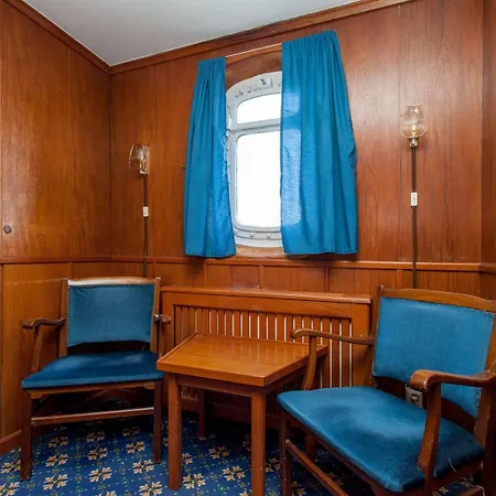 M/s Birger Jarl - & Bateau-hôtel Ville de Stockholm