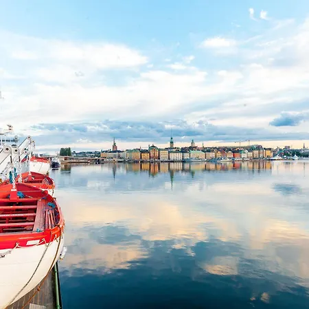 M/s Birger Jarl - & Bateau-hôtel Ville de Stockholm