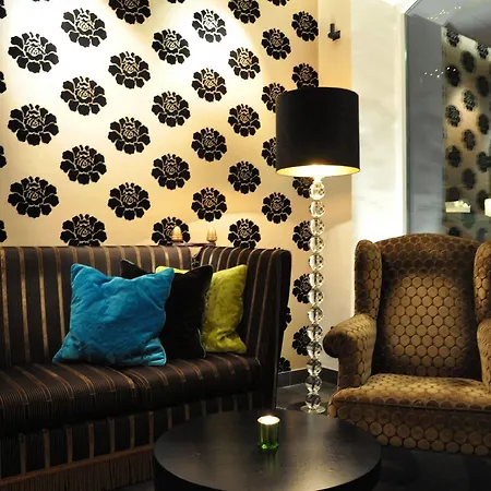 Hansson Sure Collection By Western Hotel