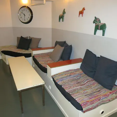 Backpackers Hostel *