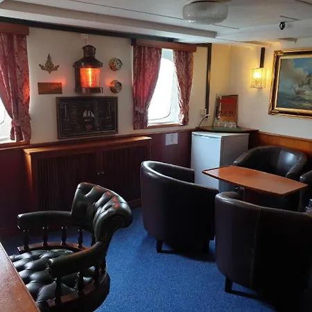 M/s Birger Jarl - & Bateau-hôtel Ville de Stockholm