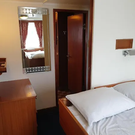 M/s Birger Jarl - & Bateau-hôtel