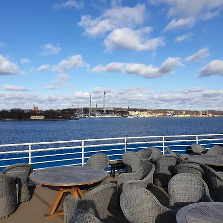 Bateau-hôtel M/s Birger Jarl - & 2*
