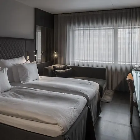 At Six Hotel