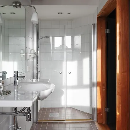 Hansson Sure Collection By Western 3*