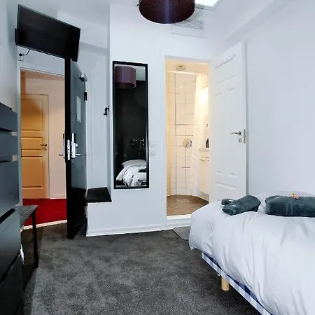 Eight Hotel