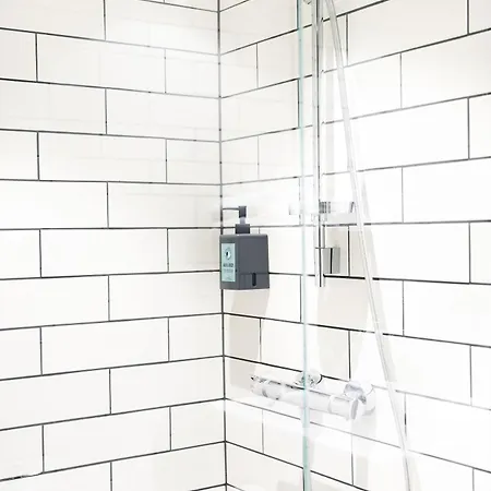 Hotel Comfort Kista 4*