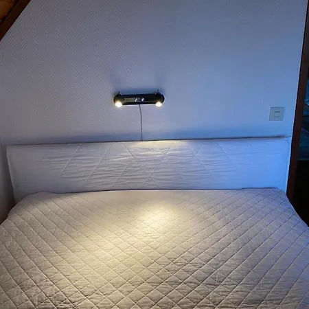 Anitas Stockholm/vaellingby Homestay *