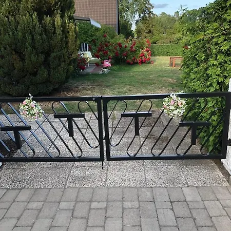 Anitas Stockholm/vaellingby Homestay *