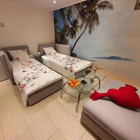 Apartment Cozy With Garden Stockholm