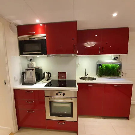 Cozy With Garden Apartment Stockholm