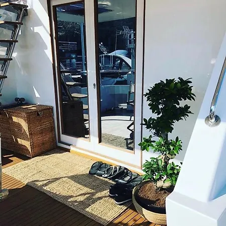 Vip In A Luxurious Yacht Båthotell *