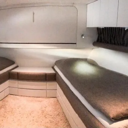 1-3 Bed On A Luxurious Yacht