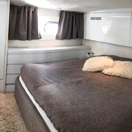 Vip In A Luxurious Yacht Stockholm