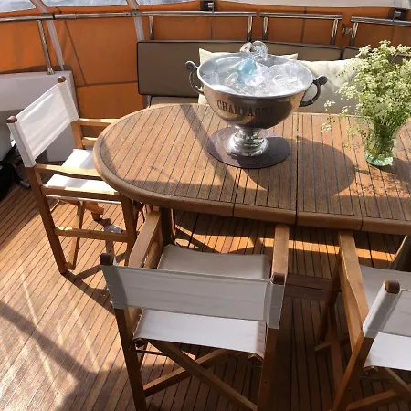 Vip In A Luxurious Yacht