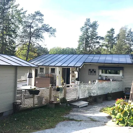 Holiday home Ingaroe Brudbergsvaegen 17 *