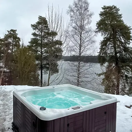 Relaxing Oasis With Jacuzzi - Amazing View & Private Pier Villa *