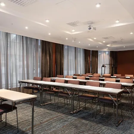 Elite Plaza Hotel 4*