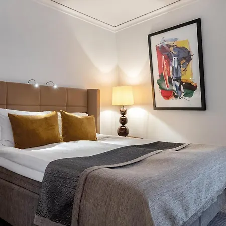 Elite Plaza Hotel