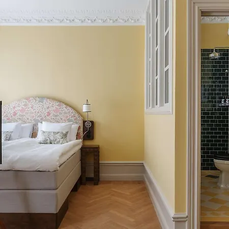 Ruth, Worldhotels Crafted Hotel 4*