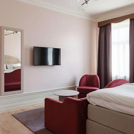 Ruth, Worldhotels Crafted Hotel