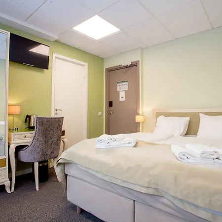 Point Hotel