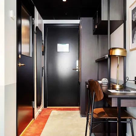 Hotel Gio; Bw Signature Collection