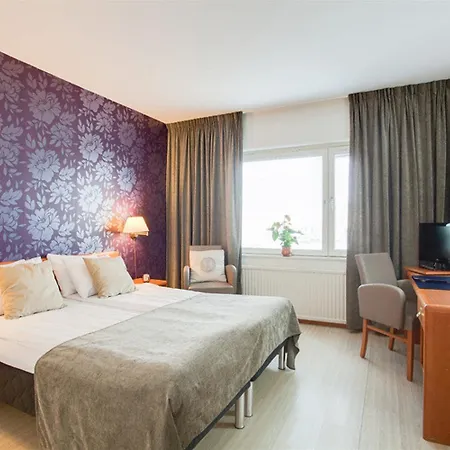 Hotel Western Capital 4*