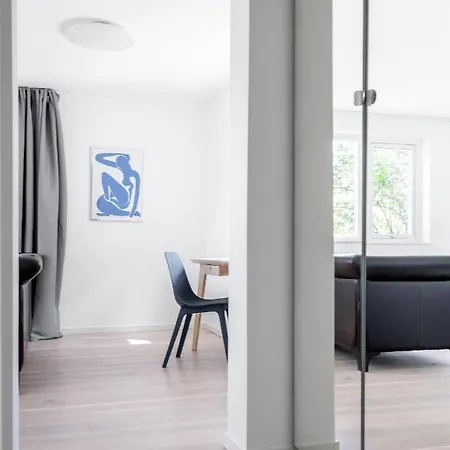 Beautiful With Sea View & Outdoor Space Apartment *