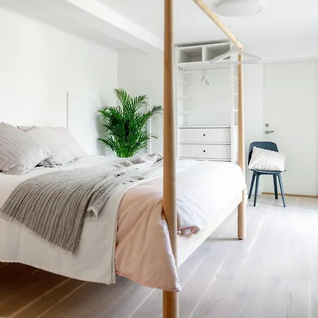 Apartment Beautiful With Sea View & Outdoor Space *