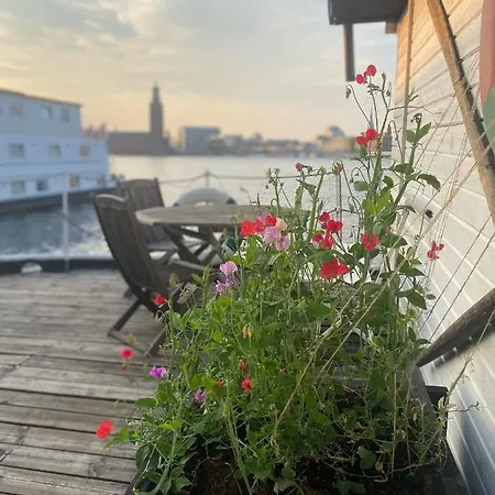 Den Roeda Baten 2*