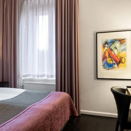 Hotel Elite Plaza 4*