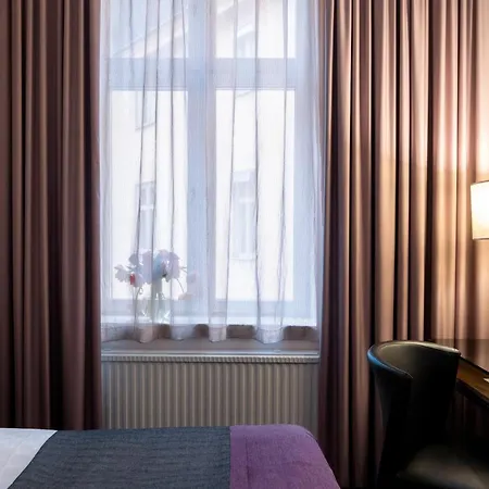 Elite Plaza Hotel