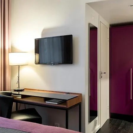Elite Plaza Hotel