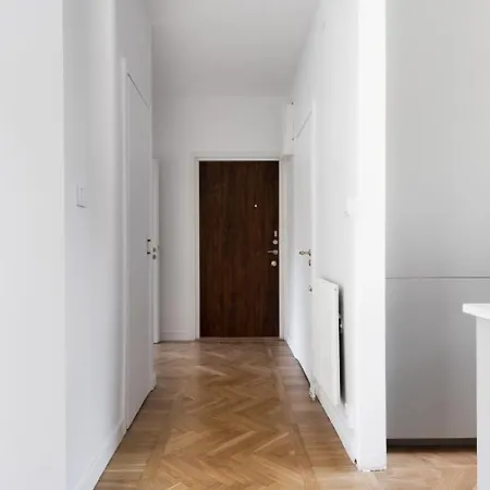 Apartment Fin Lagenhet 400m Fran Alvik Tunnelbanan Stockholm