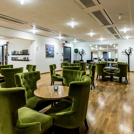斯堪迪克宫根斯科尔瓦酒店 酒店 Fittja