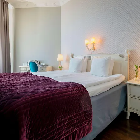 Western Bentleys 4*