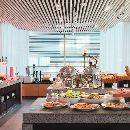 Radisson Blu Waterfront Hotel, Hotel 4*