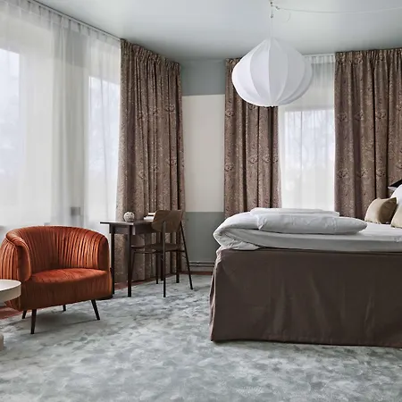 Gio; Bw Signature Collection Hotel 4*