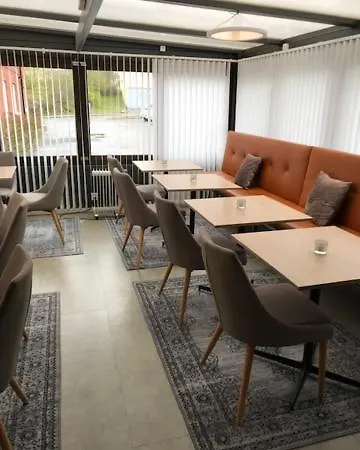 Avanti Hotel